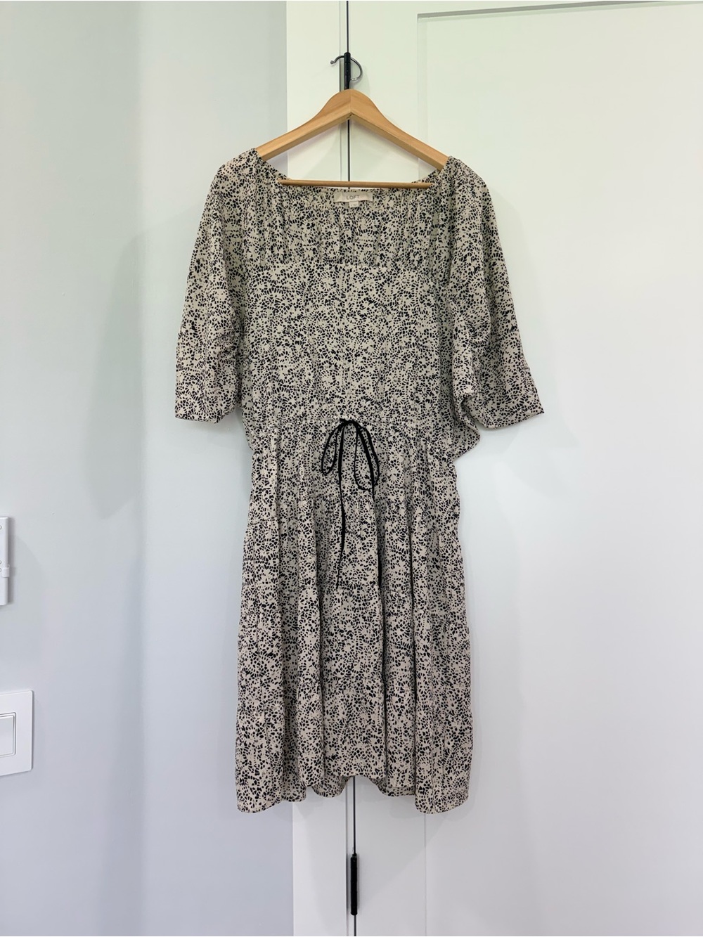 Loft Women’s Neutral Black Speckled Drawstring Waist Tiered Short Sleeve Dress S
